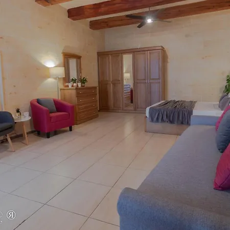 Casa vacanze Hellios Qala